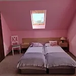 Dom Pod Rozami 3*