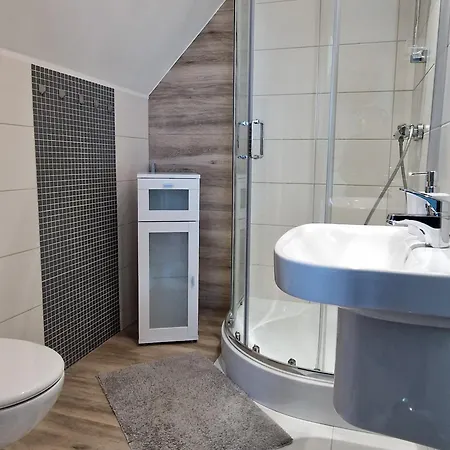 Bed & Breakfast Dom Pod Rozami 3*