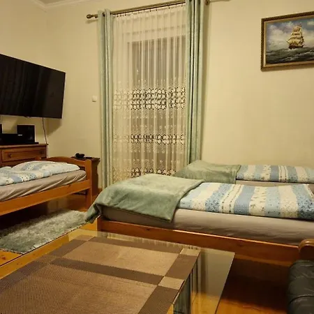 Dom Pod Rozami Bed & Breakfast Srebrna Góra