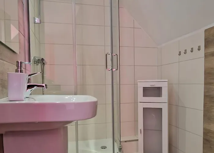 Dom Pod Rozami Сребрна Гура